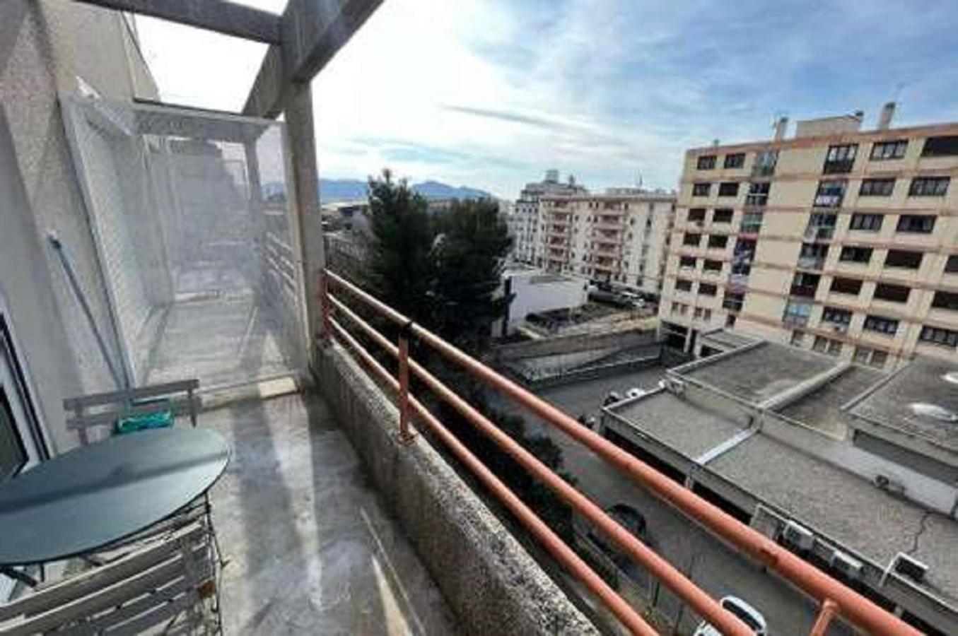Beau Studio , Ensoleille, Wifi, Etage 5 Ascenceur Apartment Marseille Exterior photo